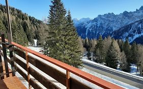 Casa AQ27 sulle piste da sci